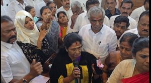 கோவை மாநகராட்சி தி.மு.க – காங்கிரஸ் கவுன்சிலர்கள் நேருக்கு நேர் மோதி முழக்கமிட்டதால் பரபரப்பு