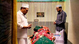 கூத்தாநல்லூர் அருகே பொதக்குடி தர்காவில் கொடியேற்ற விழா கோலாகலம்!-அனைத்து மதத்தினரும் திரண்டு வந்து வழிபாடு